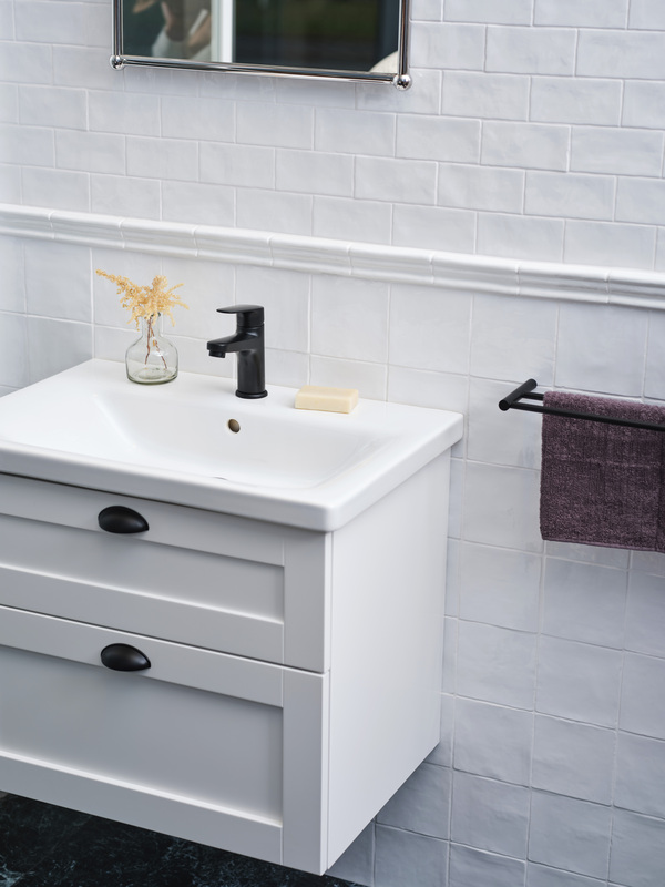 Kökshandtag Nathalie Svart c/c 64