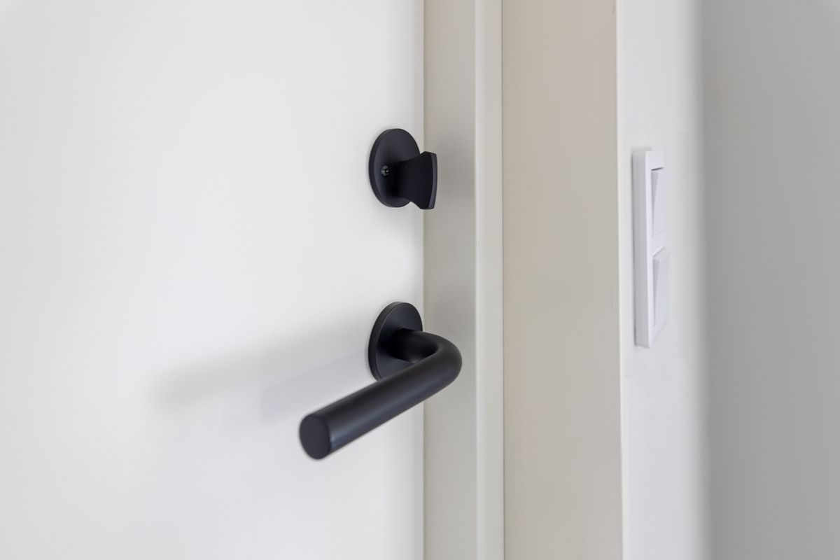 Ulko-ovenpainike Portland musta