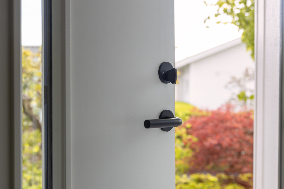 Ulko-ovenpainike Portland musta