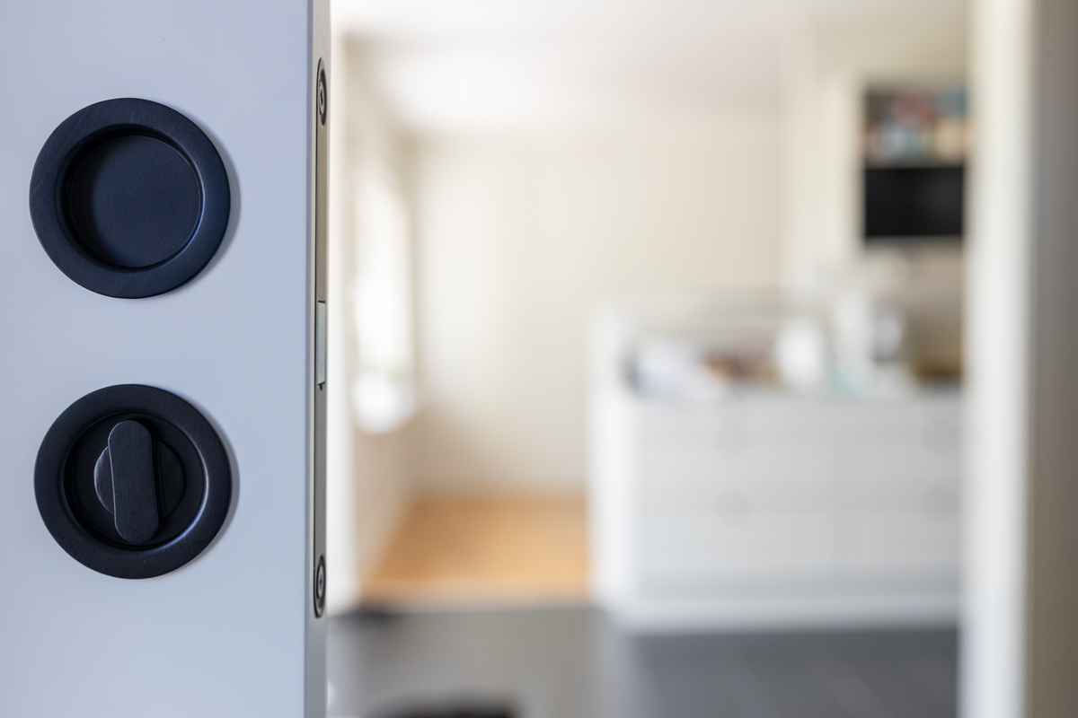 WC-väännin liukuoville musta